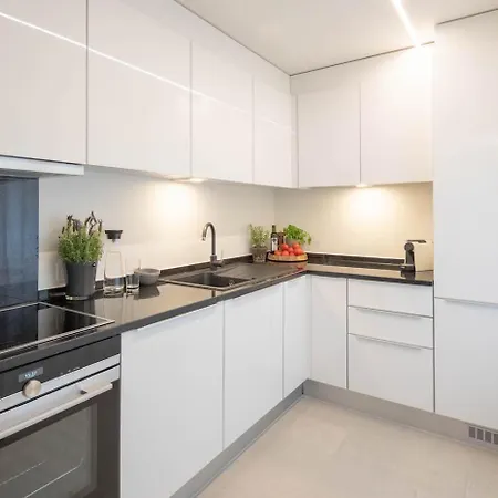 Rotachstrasse 20 In Wiedikon By Aas Service Zürich